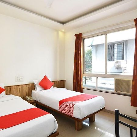 Oyo 24197 Saptaruchi Hotel Pimpri-Chinchwad Esterno foto