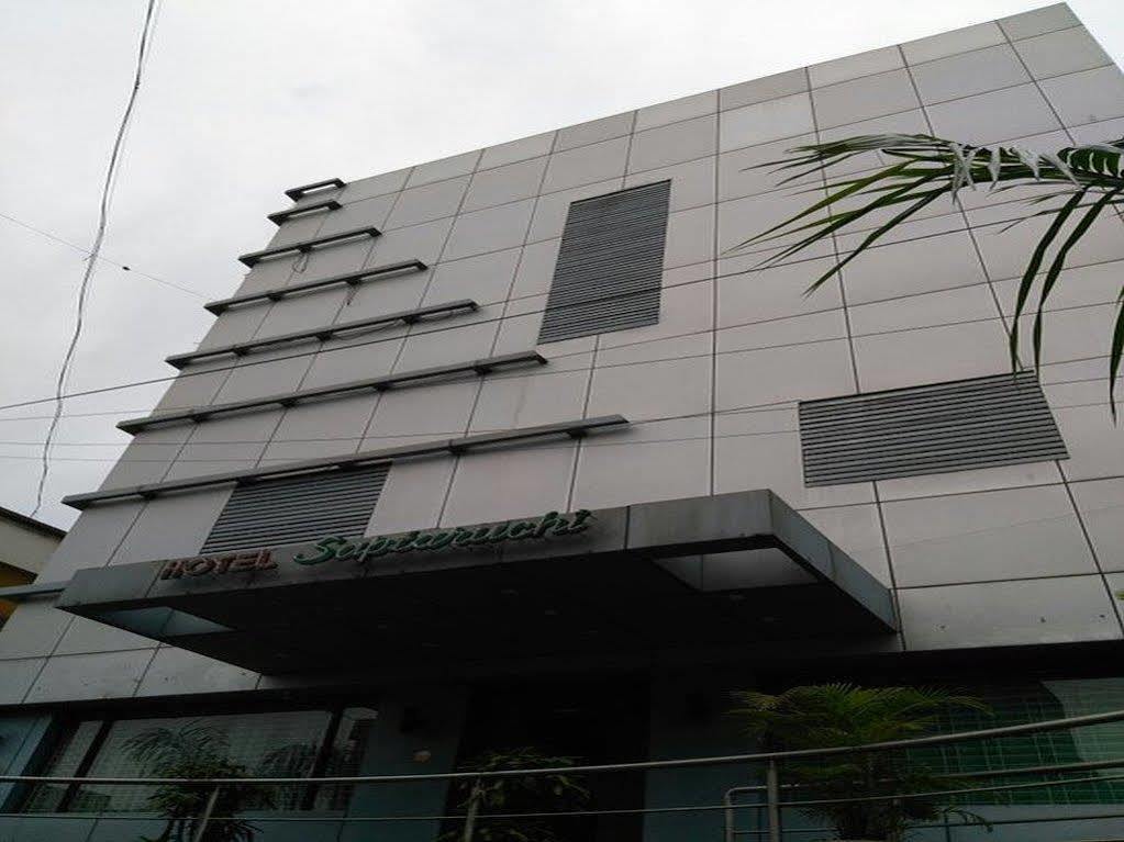 Oyo 24197 Saptaruchi Hotel Pimpri-Chinchwad Esterno foto