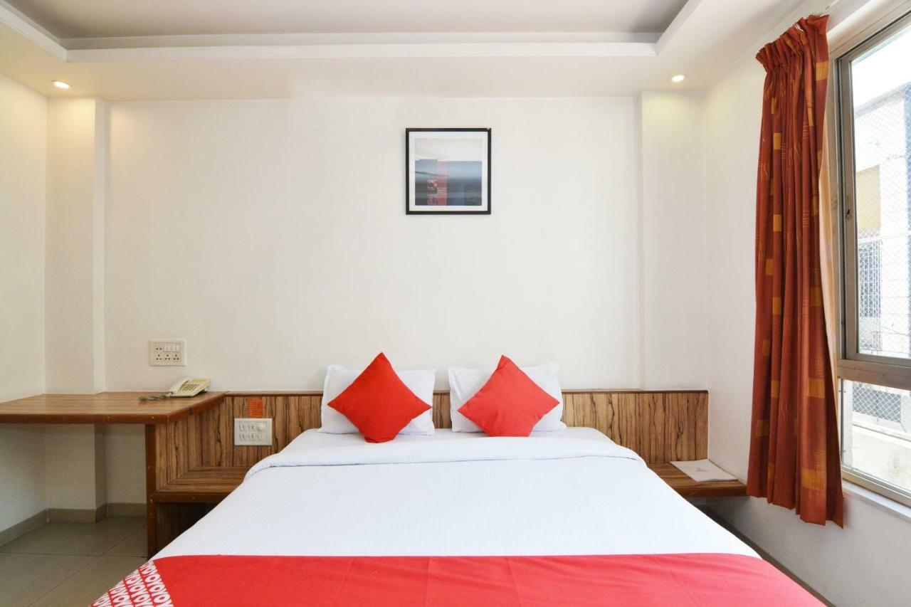 Oyo 24197 Saptaruchi Hotel Pimpri-Chinchwad Esterno foto